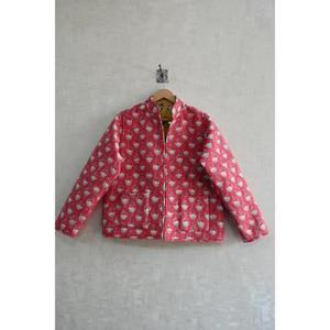 Veste en coton matelassée tissée à la main pour femmes, réversible, imprimé floral en blocs, manches longues, vêtements ethniques d'hiver, bouton - Product Image 1