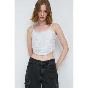 Blusa Casual con Adornos de Piedras y Logotipo Frontal - Product Image 2