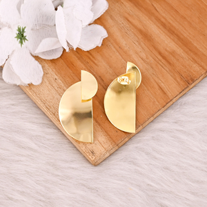 Pendientes de Botón de Latón de Alta Calidad Chapados en Oro, Pendientes de Moda para Boda, Pendientes de Diseñador Hechos a Mano para Mujer, Fabricante Mayorista - Product Image 4