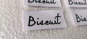 ป้ายพิมพ์โลโก้ทออย่างดีสำหรับเสื้อผ้าและนักออกแบบสิ่งทอบ้านสั่งทำบนฐานสีขาวสำหรับป้ายเสื้อผ้า - Product Image 4