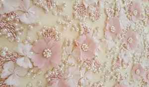 Tela de encaje con cuentas tradicional con bordado hecho a mano diseñado para crear estilos Lehenga elegantes para ocasiones ceremoniales - Product Image 2