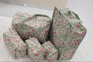 Bolso de Hombro de Algodón Acolchado con Estampado Indio, Bolso de Mano Floral Rosa y Verde Hecho a Mano, Bolso de Compras Grande Reversible de Algodón - Product Image 4