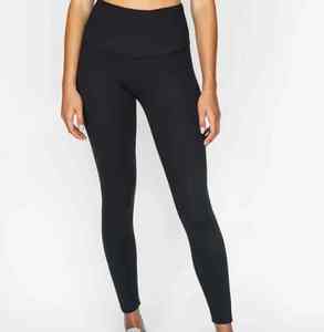 Lo último de 2025, Sujetador deportivo con estampado de leopardo personalizado sostenible, Top de Yoga con múltiples correas y ropa deportiva - Product Image 4