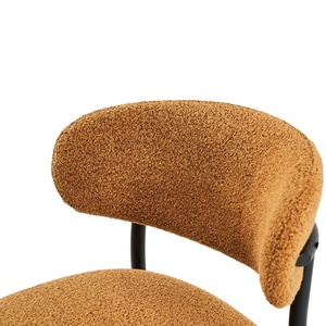 Sedia da Pranzo Moderna Nordica Personalizzata in Tessuto Bouclé Imbottito con Schienale Curvo e Telaio in Metallo - Product Image 5