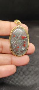 Colgante Africano de Latón Hecho a Mano Modelo 395 de UDGEMS con Piedra Preciosa Cabujón Gris Natural (5-8 mm) - Product Image 2