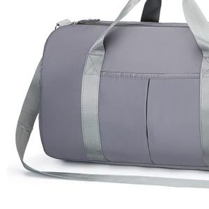 Sac polochon léger et confortable de haute qualité en polyester imperméable fabriqué pour le sport des hommes pliable avec une faible quantité minimale de commande - Product Image 3