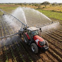 Traktor Pertanian 220HP Cocok untuk Pasar Luar Negeri Global dan Dapat Dipasangkan dengan Bajak Dalam dan Mesin Penggembur Tanah Dalam