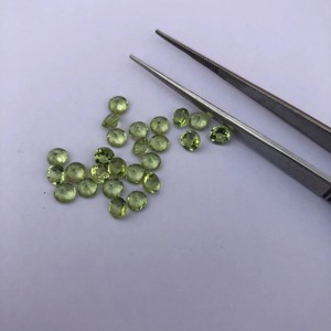 Piedra de Peridoto Natural de 2.75mm, Corte Redondo Facetado, Calibrada, Gema Suelta, Precio de Fábrica, Compre en Línea al Mayorista - Product Image 1
