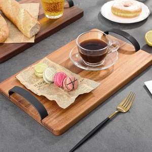 ถาดเสิร์ฟไม้ธรรมชาติพร้อมที่จับหนังทรงสี่เหลี่ยมผืนผ้าสำหรับเครื่องครัวสินค้าคุณภาพสูงขายส่งจากเวียดนาม - Product Image 4