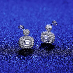Boucles d'oreilles en moissanite taille émeraude 1,2 ct - Bijoux élégants et luxueux - Product Image 4