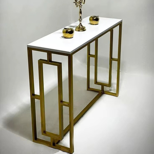 Elegante mesa de consola de metal negro con diseño simple perfecto para la decoración minimalista del hogar y espacios modernos elegantes - Product Image 1