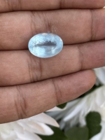 Aigue-marine naturelle de 9.16 carats, pierre ovale à facettes pour la fabrication de bijoux.
