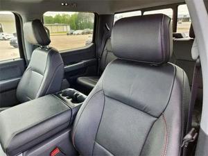 Asientos interiores de cuero con luz de conducción AWD y motor turbo de dirección izquierda usada Ford 2022 Lariat de - Product Image 3