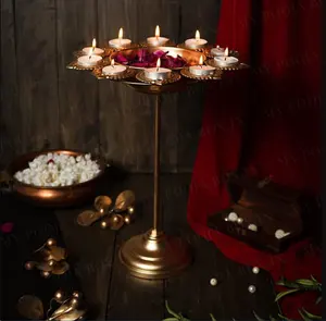 Kedatangan segar kualitas tinggi grosir minyak kuningan India Diya untuk Hindu Pooja ritual agama India kuningan Lotus Diya hadiah Diwali