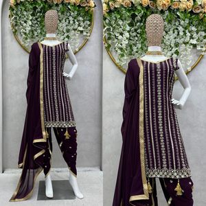 ชุดสูทดีไซน์เนอร์ที่สวยงามพร้อมด้านในและ pent-dupatta พร้อมลำดับและงานด้าย - Product Image 6