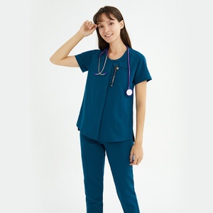 Uniformes hospitaliers respirants les plus vendus gommages médicaux décontractés pour femmes ensembles d'uniformes de gommage d'allaitement à manches courtes avec broderie personnalisée - Product Image 1