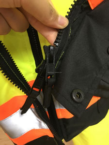 Gilet de sécurité haute visibilité fluorescent réfléchissant ANSI Classe 1 imperméable avec logo personnalisé pour les vêtements de travail de la construction - Product Image 6