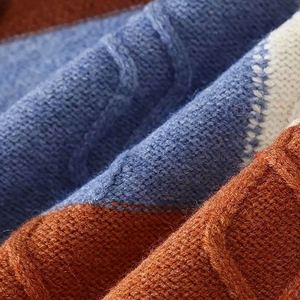 Pulls pour hommes confortables à motif de tricot torsadé traditionnel inspiré de l'héritage, conçus pour la saison hivernale - Product Image 6