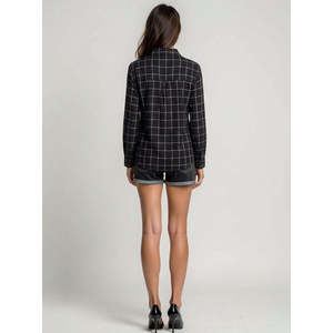 Camisa Informal de Popelina a Cuadros Negros con Botones, Talla XS - Product Image 4