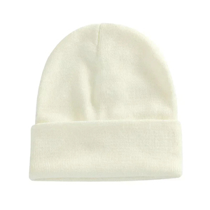 Gorro de punto de invierno bordado, gorro cálido de acrílico suave, gorro de punto acogedor con patrón de bordado único, gorro de invierno para invierno - Product Image 1