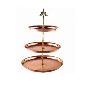 Support à gâteau à quatre niveaux de conception classique taille et forme personnalisées support à gâteau en aluminium couleur cuivre en vrac - Product Image 1