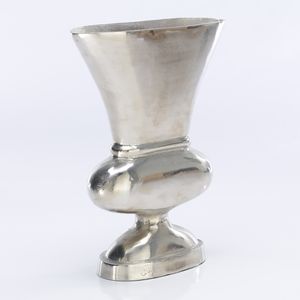 Prix de gros Nouvelle urne à fleurs en or Vase urne au sol en métal pour centres de table de mariage et décoration de salon à la maison - Product Image 6