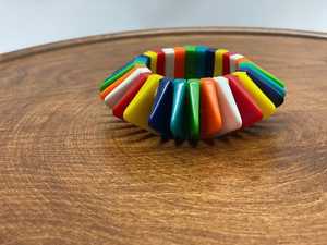 Pulsera de varilla de resina de estilo indio de alta calidad, varios colores en brazaletes de latón de moda, accesorios de joyería para mujeres y niñas - Product Image 3