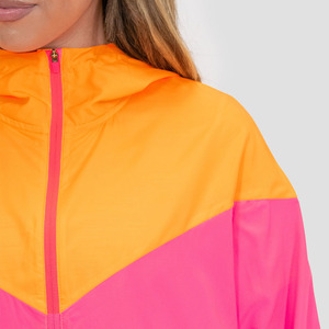 Ensemble de deux pièces avec logo personnalisé OEM Veste et short en nylon imperméable Survêtement vierge Ensembles courts coupe-vent pour femmes 2026 - Product Image 6