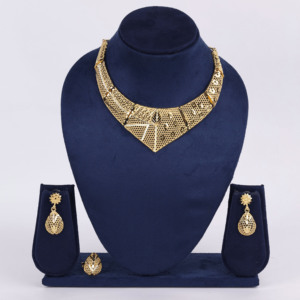 Vente en gros 14K 18K 24K Gold Filled formant des colliers courts, colliers de mode en laiton plaqué or, ensemble de bijoux de conception traditionnelle. - Product Image 1