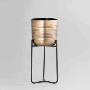 Florero de Metal Único Hecho a Mano con Forma Moderna, Ideal para Exhibición en Mesa y como Detalle Decorativo - Product Image 2