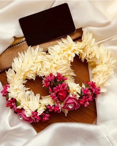 Conjunto de Joyas para Ceremonia de Mehndi de Boda Islámica para Novia con Diseño Floral de Perlas Multicapa - Product Image 1