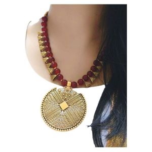 Bijoux de fête Jaali marron, design élégant en alliage avec agate comme pierre principale - Product Image 3