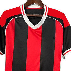 Camiseta de Fútbol Personalizada para Hombre, Uniforme Completo para Adultos con Impresión Digital por Sublimación y Tecnología de Corte Automatizado - Product Image 3