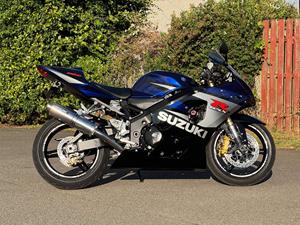 มอเตอร์ไซค์สปอร์ตสมรรถนะสูง GSX-R750 ปี 2022 ความจุ 749 ซีซี, เครื่องยนต์สี่สูบ ระบายความร้อนด้วยน้ำ ระบบหัวฉีด EFI, พลังแรงและคุณภาพระดับพรีเมียม - Product Image 6