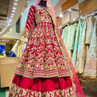 Nouveau-broderie lourde sur la robe de mariée courte anarkali & lehenga avec des perles de verre en cristal embellies, travail dabka pour le mariage @ 2024