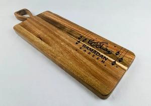 Tabla de Servir de Madera Grabada con el Mensaje 'Ramadán Kareem', Tabla de Cortar de Madera Natural Hecha a Mano, Elegante Decoración de Cocina Islámica, Regalo - Product Image 5