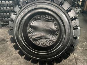 Neumáticos Sólidos para Montacargas de Alta Calidad 6.50-10 7.00-12, Vietnam, 100% Caucho Natural, Nuevo Estado, Opción de Carcasa, Garantía de 12 Meses - Product Image 6