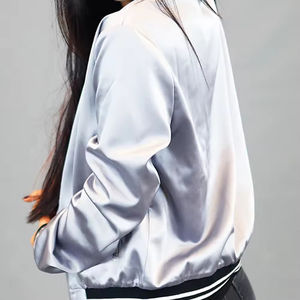 แจ็คเก็ตบอมเบอร์แขนยาวสำหรับผู้หญิง ไซส์ผู้ใหญ่ อุ่นสบายสำหรับฤดูหนาว ขายดี กันลม รับผลิตตามแบบ OEM - Product Image 6