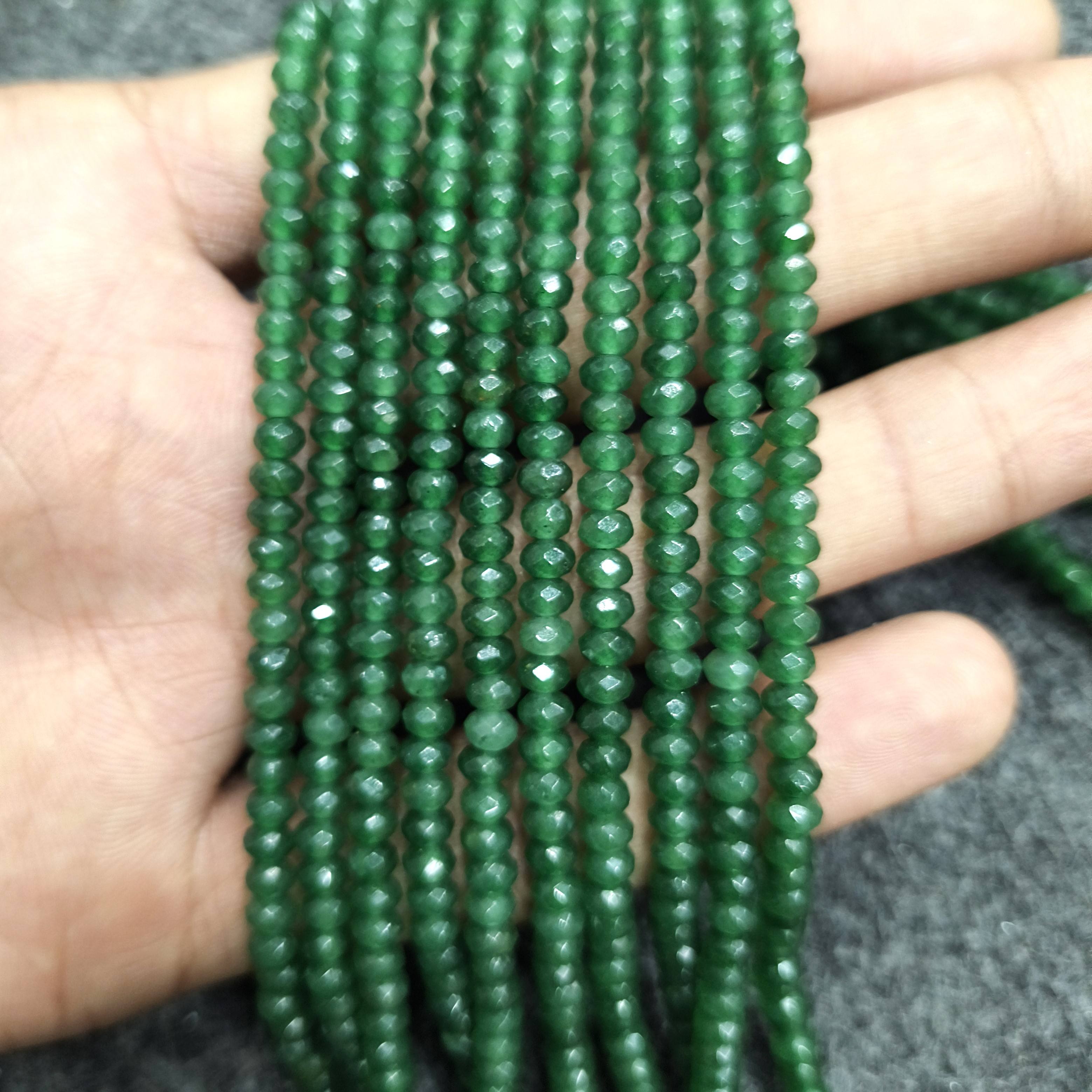 สีเขียว