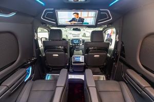 Minibús de Lujo VIP 2024 - Negro - Gris Metálico, Motor Diésel/Gasolina, Volante a la Izquierda, Transmisión Automática, Emisión Euro V, Listo para Exportación - Product Image 2