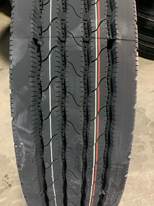 Pneus de camion semi-remorque 295/75r22.5 en gros, personnalisés, commerciaux, bon marché, en état neuf, à vendre - Product Image 4