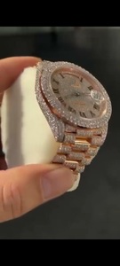 Reloj Automático para Hombre en Oro Rosa con Indicador de Fecha Esfera de 41 mm Engaste Pavé Completo Correa de Acero Inoxidable Mecánico Totalmente Cubierto de Moissanita - Product Image 4