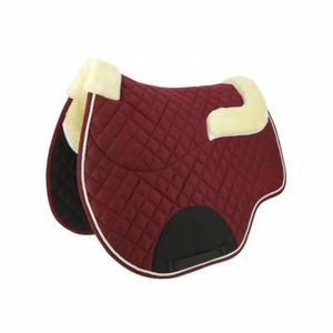 Tapis de selle pour cheval de dressage sur mesure Vente en gros de produits élégants pour chevaux Équipement de cheval - Product Image 1