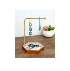 แท่นแสดงเครื่องประดับทองเหลืองแข็งแบบตั้งได้สำหรับร้านขายอัญมณีหรูหราและทำด้วยมือสำหรับนักอัญมณีและกล่องของพวกเขา - Product Image 1