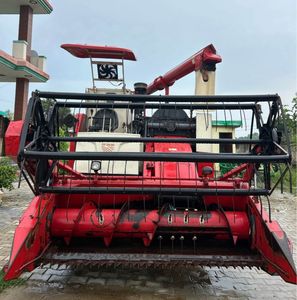 Cosechadora usada 2022 Fieldking Track con motor de 102 CV - Product Image 5