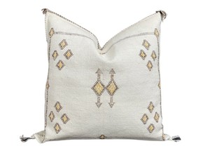 Housse de coussin carrée marocaine de luxe écologique faite à la main, motif géométrique tribal, taie d'oreiller en coton, coussin décoratif garni de Sabra - Product Image 3