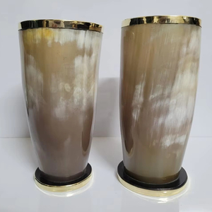 ชุดแก้วทรงแตรไวกิ้งสุดหรูสำหรับดื่มฮอร์นบริสุทธิ์สำหรับวิญญาณถ้วยช๊อตแตรทำด้วยมือแบบดั้งเดิมและขอบทองเหลือง - Product Image 1