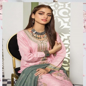 Collection d'hiver-Banarsi Jacquard 3 pièces avec broderie pour femmes par Bin Hameed Volume paris par des Designers du Pakistan - Product Image 2