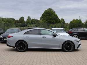 Mercedes-Benz CLA 200 AMG 2025 Berline Automatique Essence Phares LED Jantes R18 Sièges en Cuir Moteur Turbo Toit Ouvrant Panoramique - Product Image 3