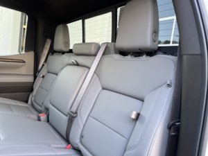 GM_C Sierra 1500 SLT 2023 Usada en Buen Estado - Product Image 6